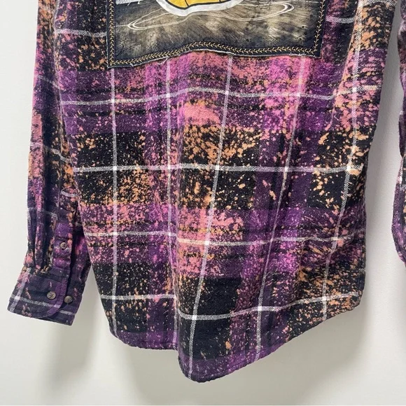 Angry Minnow Officially Licensed LA Lakers Purple FlannelSize Small